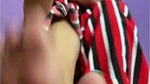 Exkluzívne video ruskej milf, ktorá si dráždi k orgazmu