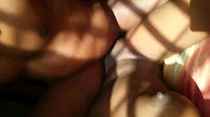 Ragazza colombiana di 18 anni diventa kinky sulla webcam