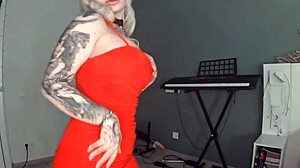 Si cantik blonde amatir memberikan blowjob yang tidak rapi dan mendapat creampie dalam HD