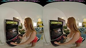 Zažite vzrušenie z virtuálnej reality s Vrallures zvodným pozvaním do jej osobného herného priestoru